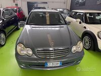 Usata Mercedes C200 Elegance 163 CV (119 kW) 2005 Grigio Station wagon