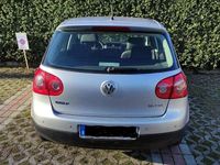 Usata VW Golf IV Comfortline 116 CV (85 kW) 2005 Argento Berlina