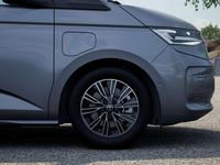 Usata VW Multivan 218 CV (160 kW) 2024 Grigio indio metallizzato Furgone