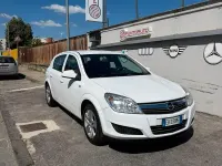 Usata Opel Astra Enjoy 88 CV (64 kW) 2010 Bianco Berlina