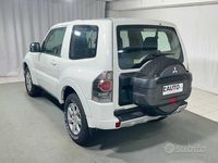 Usata Mitsubishi Pajero Intense 190 CV (139 kW) 2017 Bianco SUV