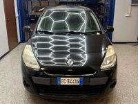 Usata Renault Clio III 75 CV (55 kW) 2011 Nero Berlina