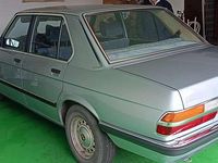 Usata BMW 518 Efficient Dynamics 90 CV (66 kW) 1982 Argento Berlina