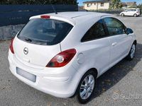 Usata Opel Corsa 85 CV (62 kW) 2013 Bianco Utilitaria