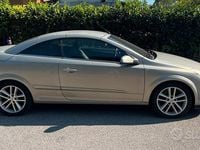 Usata Opel Astra Cabriolet 150 CV (110 kW) 2007 Cabrio