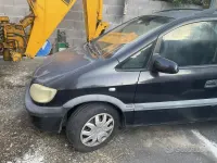 Usata Opel Zafira 101 CV (74 kW) 2002 Nero Monovolume