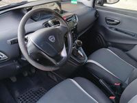 Usata Lancia Ypsilon 69 CV (50 kW) 2015 Bianco Utilitaria