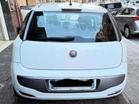 Usata Fiat Punto Evo Dynamic 95 CV (69 kW) 2011 Bianco Utilitaria