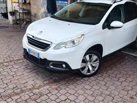 Usata Peugeot 2008 Allure 81 CV (59 kW) 2014 Bianco SUV
