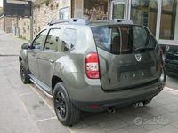 Usata Dacia Duster Lauréate 110 CV (80 kW) 2015 Verde SUV