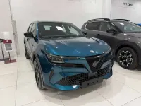 Nuova Alfa Romeo GT Junior Edizione Speciale 136 CV (100 kW) 2025 Blu navigli SUV
