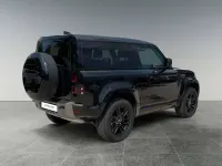 Usata Land Rover Defender SE Dynamic 200 CV (147 kW) 2025 Santorini black SUV