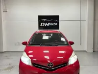 Begagnad Toyota Yaris Active 69 HK (50 kW) 2014 Röd Halvkombi
