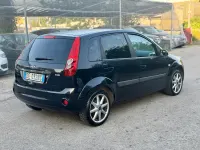 Usata Ford Fiesta 90 CV (66 kW) 2006 Nero Utilitaria