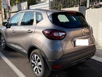 Usata Renault Captur 90 CV (66 kW) 2018 Grigio SUV