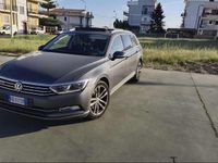 Usata VW Passat Highline 150 CV (110 kW) 2015 Grigio Station wagon