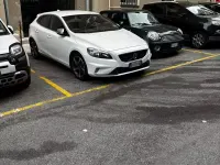 Usata Volvo V40 150 CV (110 kW) 2014 Bianco Berlina