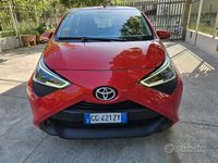 Usata Toyota Aygo Connect Style 72 CV (52 kW) 2021 Rosso Utilitaria