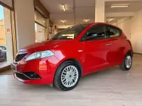 Usata Lancia Ypsilon Gold 69 CV (50 kW) 2017 Rosso Utilitaria