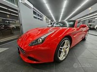 Usata Ferrari California 560 CV (411 kW) 2015 Rosso Cabrio