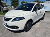Usata Lancia Ypsilon 108 CV (79 kW) 2024 Bianco Utilitaria