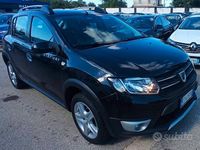 Begagnad Dacia Sandero Stepway 90 HK (66 kW) 2014 Svart Sedan