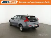 Usata Volvo V40 120 CV (88 kW) 2017 Grigio Berlina