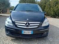Usata Mercedes B200 140 CV (102 kW) 2008 Nero Monovolume