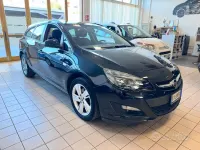 Usata Opel Astra Cosmo 110 CV (80 kW) 2014 Nero Station wagon