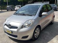 Usata Toyota Yaris Sol 101 CV (74 kW) 2009 Argento Utilitaria