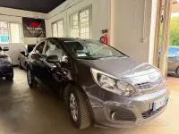 Usata Kia Rio Active 85 CV (62 kW) 2014 Grigio Berlina