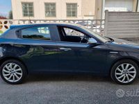 Usata Alfa Romeo Giulietta 120 CV (88 kW) 2018 Grigio Berlina