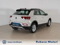 Usata VW T-Roc Life 110 CV (80 kW) 2023 Beige SUV