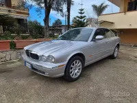 Usata Jaguar XJ6 238 CV (175 kW) 2003 Argento Berlina