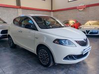 Usata Lancia Ypsilon Gold 69 CV (50 kW) 2022 Bianco Utilitaria