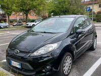 Usata Ford Fiesta 96 CV (70 kW) 2010 Nero Utilitaria