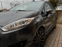 Usata Ford Fiesta ST-Line 75 CV (55 kW) 2017 Grigio Berlina