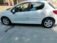 Usata Peugeot 207 68 CV (50 kW) 2011 Bianco Berlina