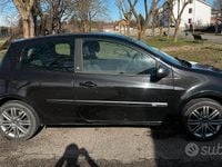 Usata Renault Clio III 75 CV (55 kW) 2011 Nero Berlina