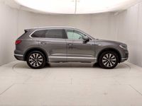 Usata VW Touareg Elegance+ 231 CV (169 kW) 2021 Grigio SUV