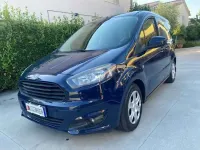 Usata Ford Tourneo Courier 101 CV (74 kW) 2017 Blu/azzurro Monovolume