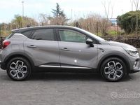 Usata Renault Captur Techno 100 CV (73 kW) 2023 Grigio SUV