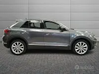 Usata VW T-Roc Style 150 CV (110 kW) 2018 Grigio SUV