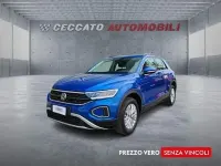 Usata VW T-Roc Life 110 CV (80 kW) 2024 Blu SUV