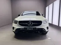 Usata Mercedes GLC300e 194 CV (142 kW) 2022 Bianco diamante Coupé