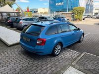 Usata Skoda Octavia Style 150 CV (110 kW) 2019 Blu Station wagon
