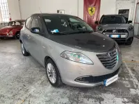Usata Lancia Ypsilon 69 CV (50 kW) 2015 Grigio Utilitaria
