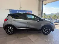 Usata Renault Captur 90 CV (66 kW) 2016 Grigio SUV