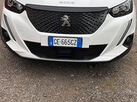 Usata Peugeot 2008 Allure 131 CV (96 kW) 2021 Bianco SUV