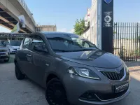 Usata Lancia Ypsilon Gold 69 CV (50 kW) 2022 Grigio Utilitaria